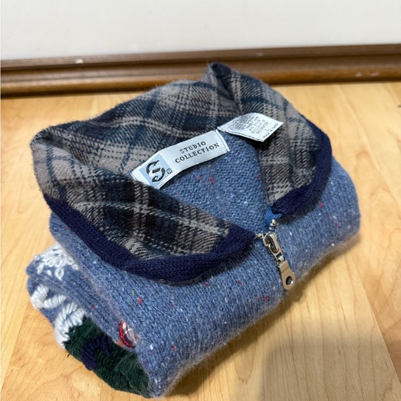 Studio Collection Women Christmas Vest Size L with Christmas design - Picture 9 of 15